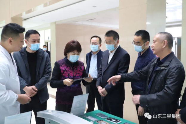 省宏觀經濟研究院黨委書記、院長張中英一行來山東三星集團調研