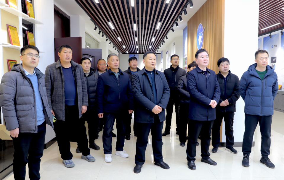 安徽亳州古城鎮考察組來山東三星集團學習考察