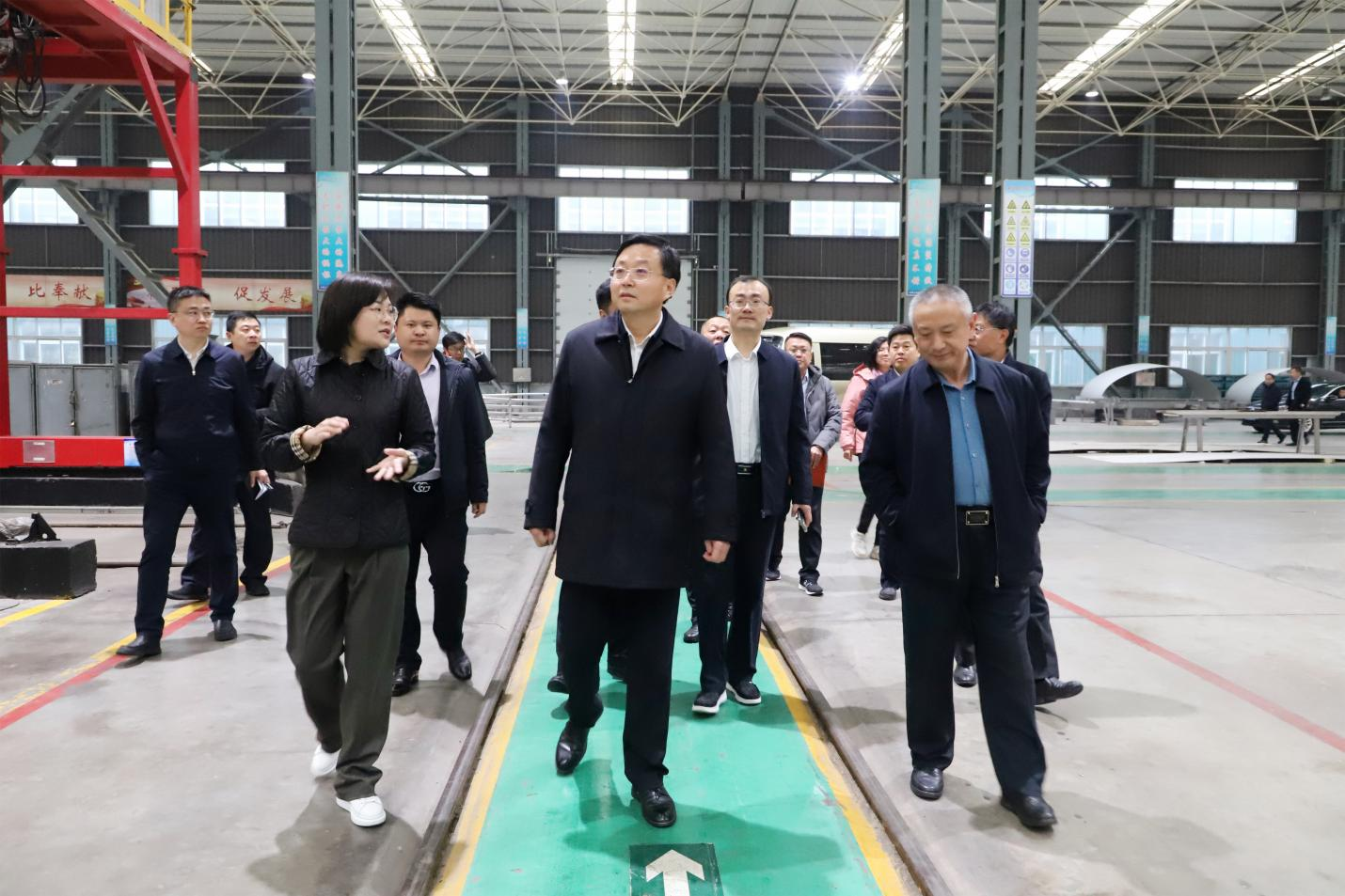 鄒平市委副書記、市長張謙來山東三星集團調研