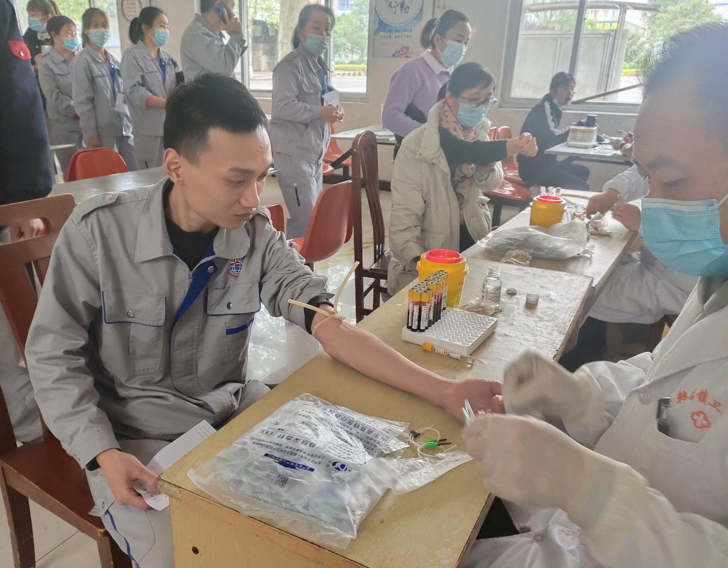 山東三星集團組織開展食品從業人員健康查體活動