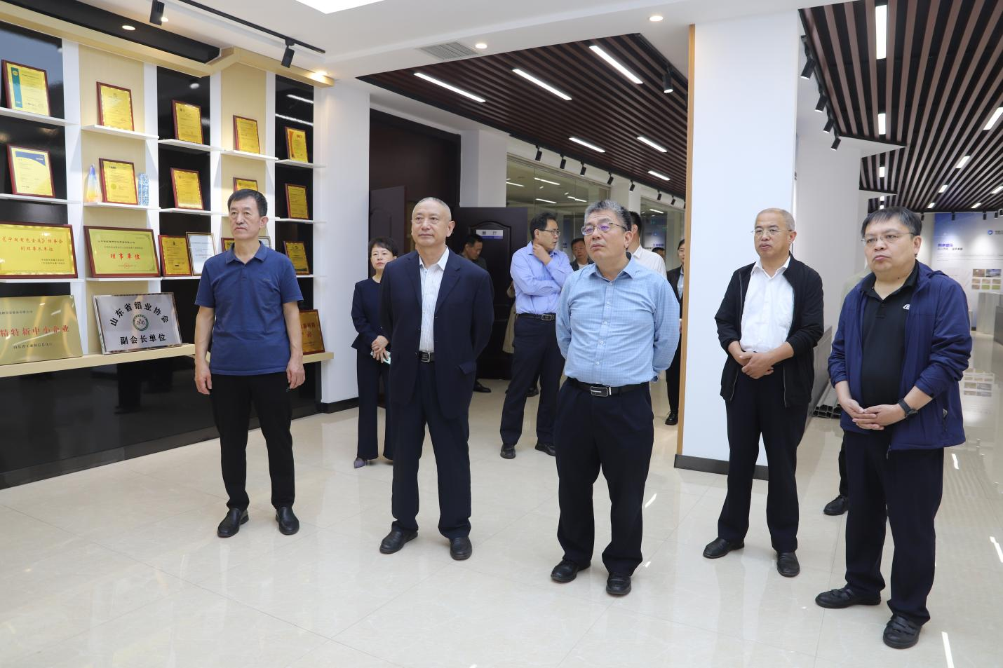 山東省市場監管局二級巡視員、計量處處長趙風勇一行來山東三星集團調研