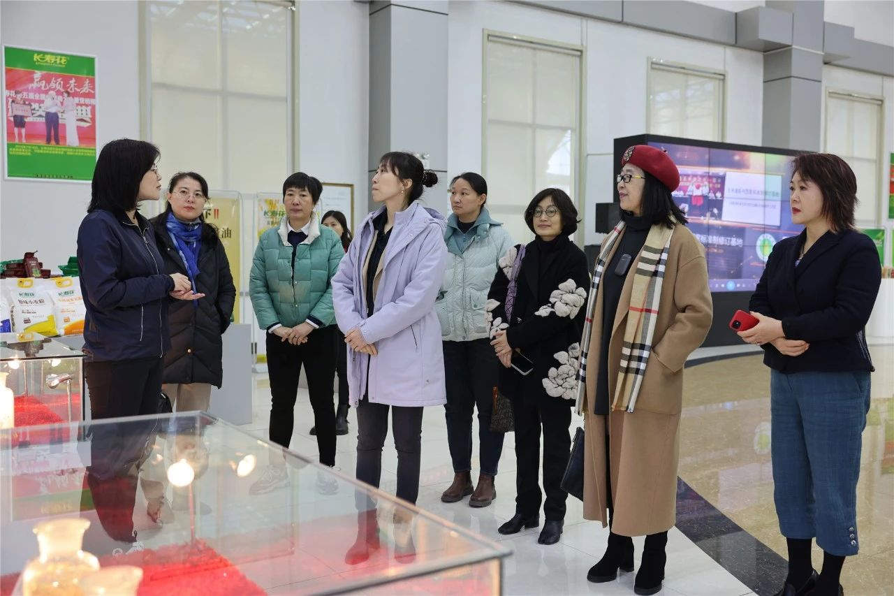 省女企業家協會來山東三星集團調研