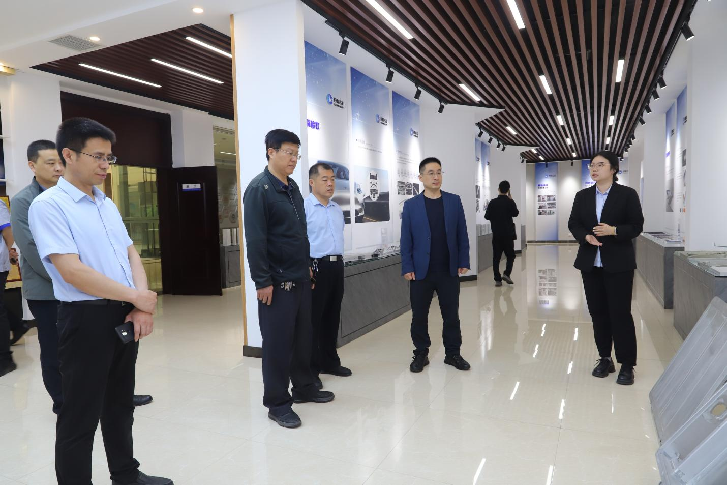 鄒平市人大常委會專題調研組來山東三星集團開展《山東省先進制造業促進條例》立法調研