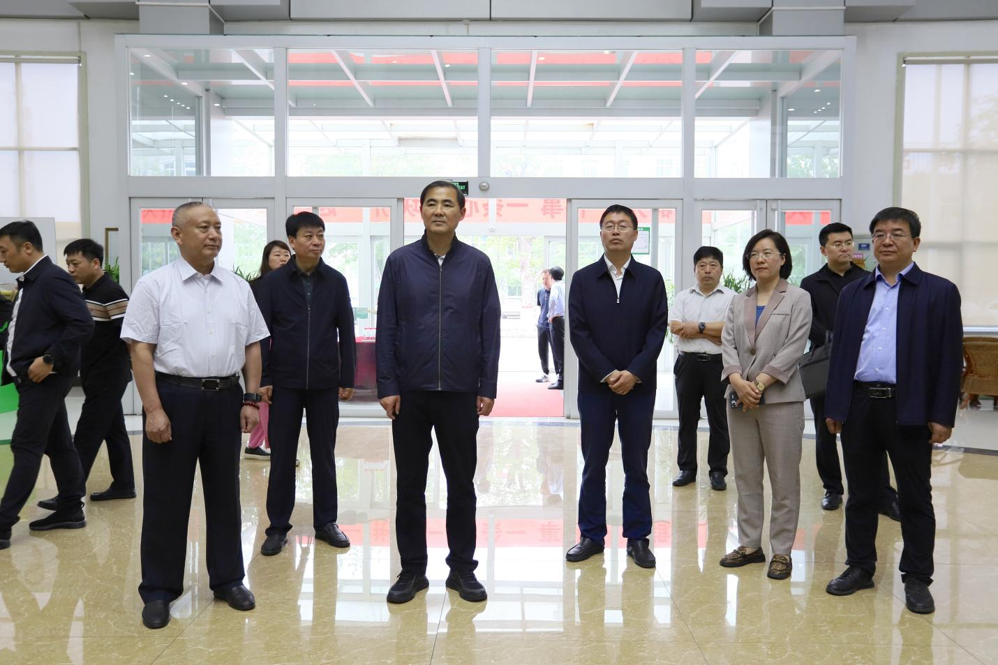 佳木斯市政府副市長、佳木斯國家農高區黨工委書記王繼武一行來山東三星集團調研