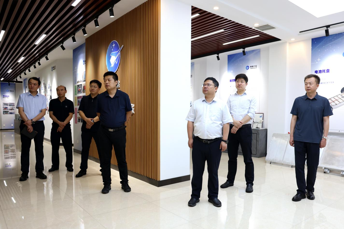 中國鐵建電氣化局集團軌道交通器材有限公司黨委書記、執行董事劉如久一行來山東三星集團考察