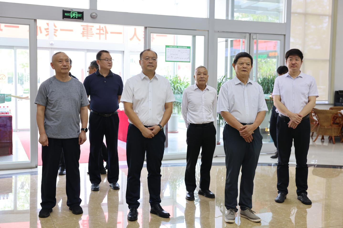 山東省學生營養與健康協會會長張厚吉一行來山東三星集團考察