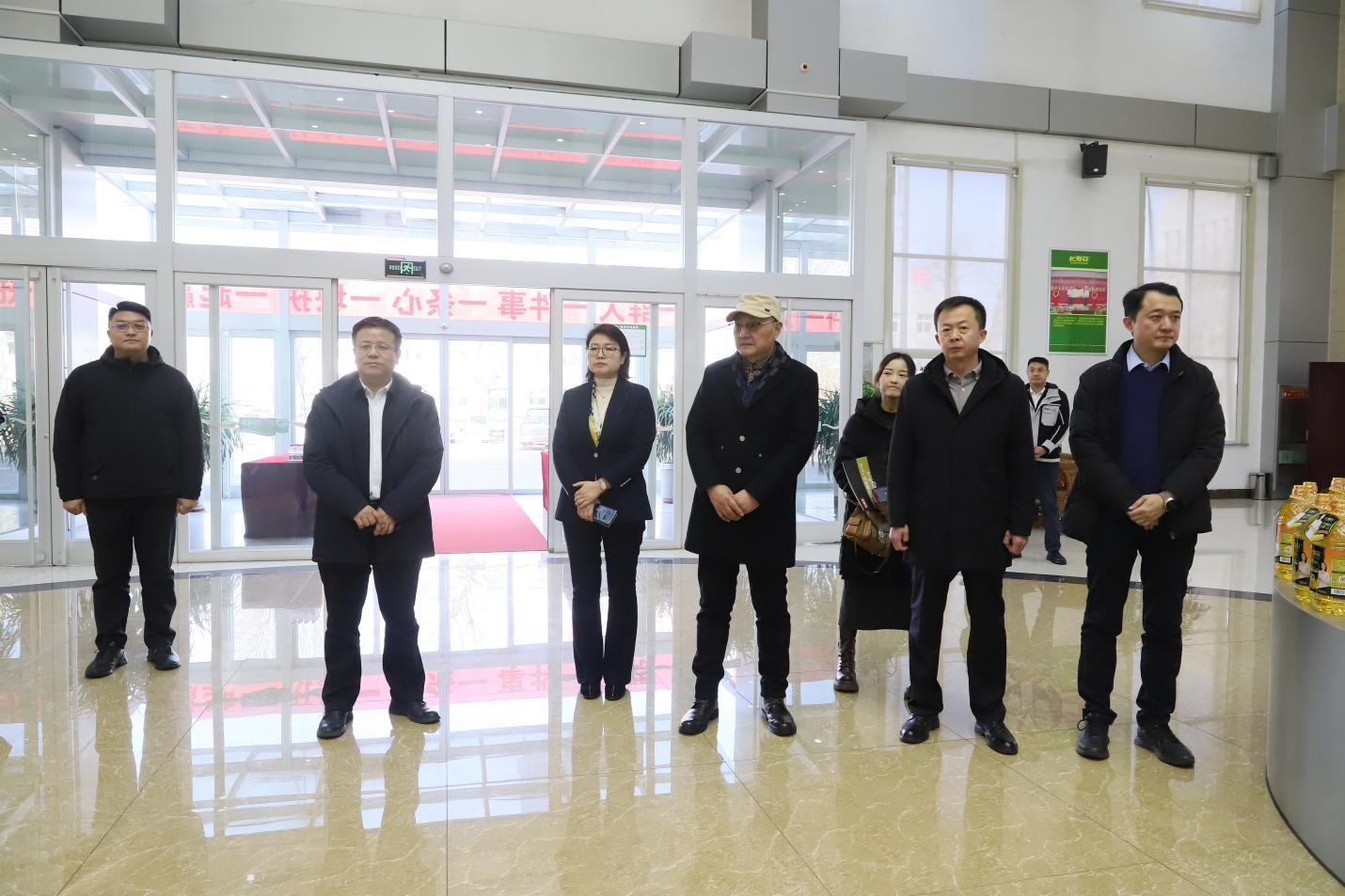 中健聯康養研究院院長蔣洪衛一行來山東三星集團參觀考察