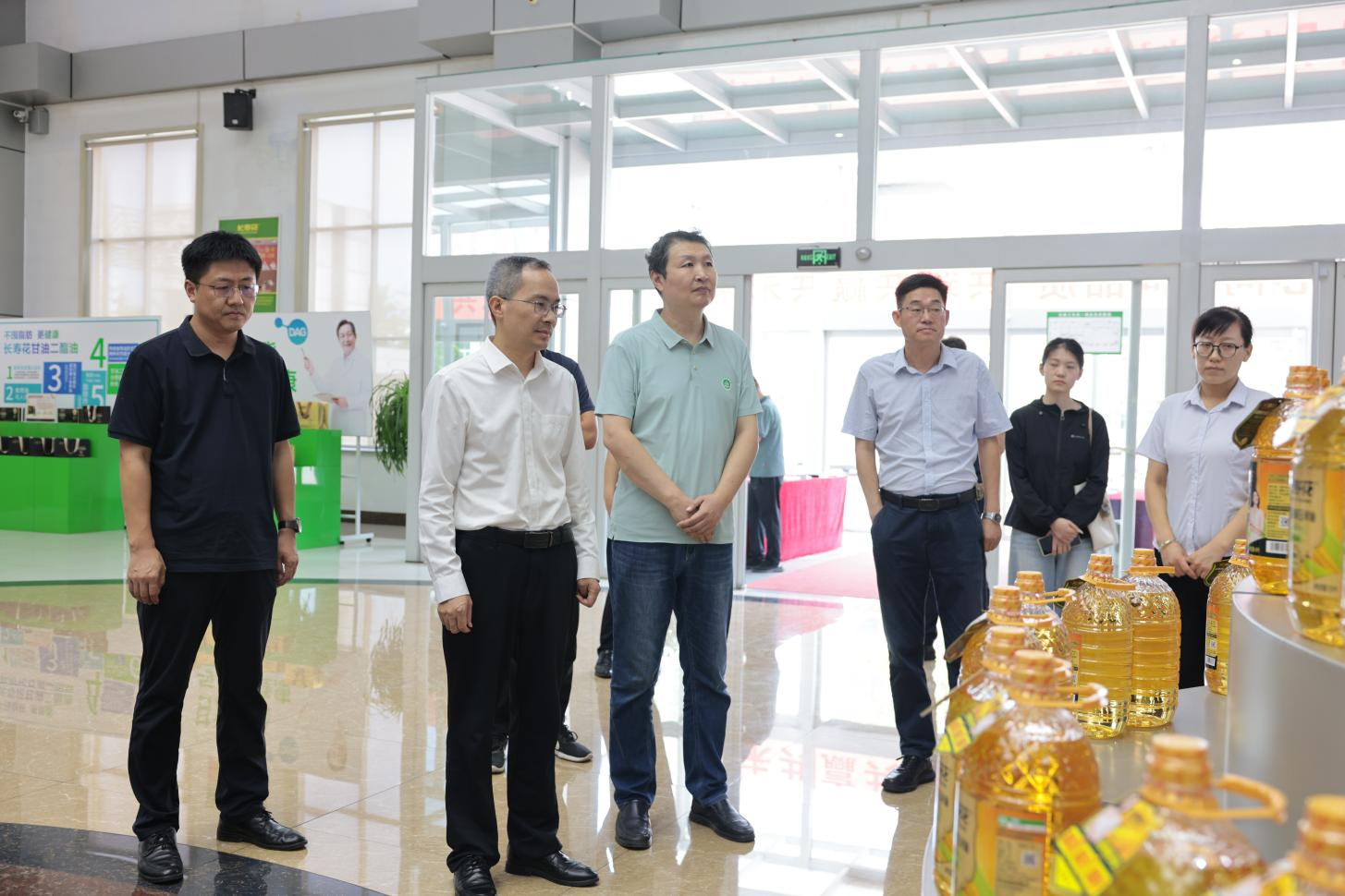 山東農業大學食品科學與工程學院院長李大鵬一行來山東三星集團參觀調研