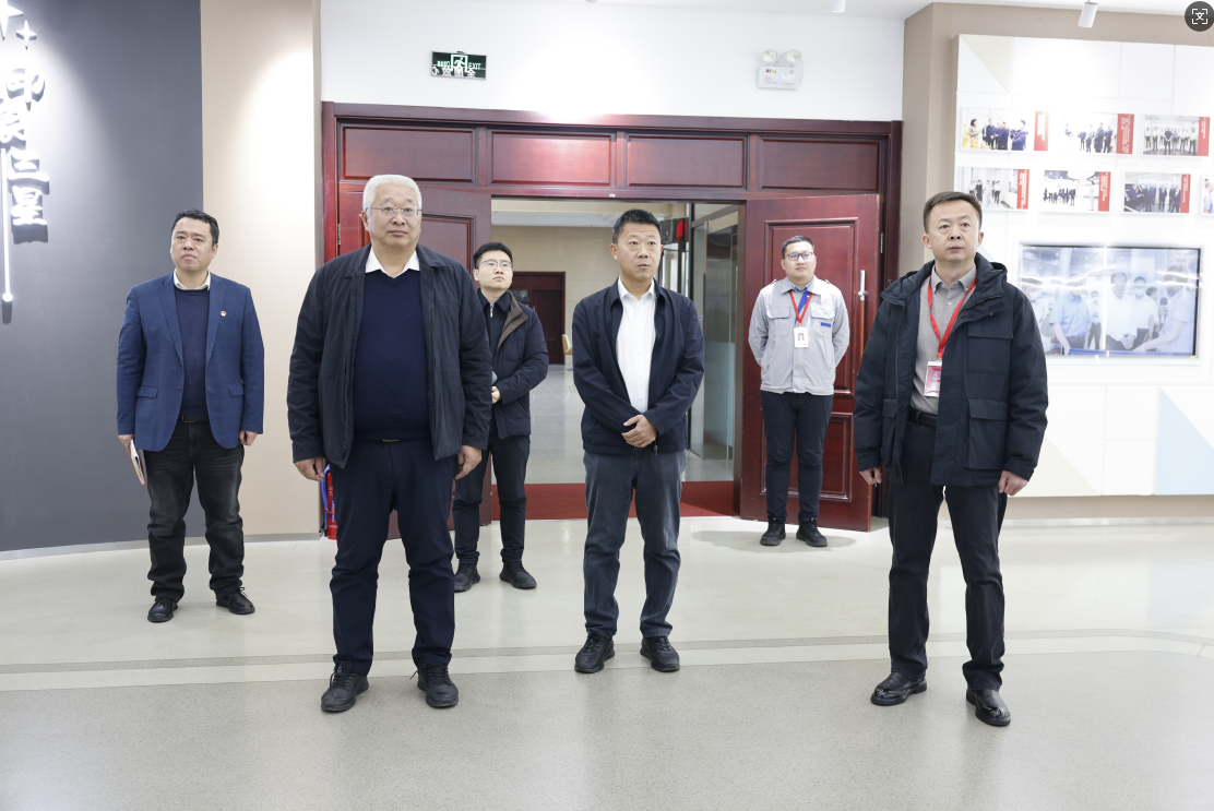 山東聯通公司黨委委員、副總經理林軍一行來山東三星集團參觀交流